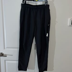 Gray tapered legs FILA Secure sweatpants track suit casual pants men’s work out